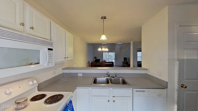 $1,350 | 4619 McClelland Drive, Unit 202, Wilmington, NC 28405