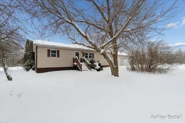 $275,000 | 14151 Shaner Avenue Northeast, Cedar Springs, MI 49319
