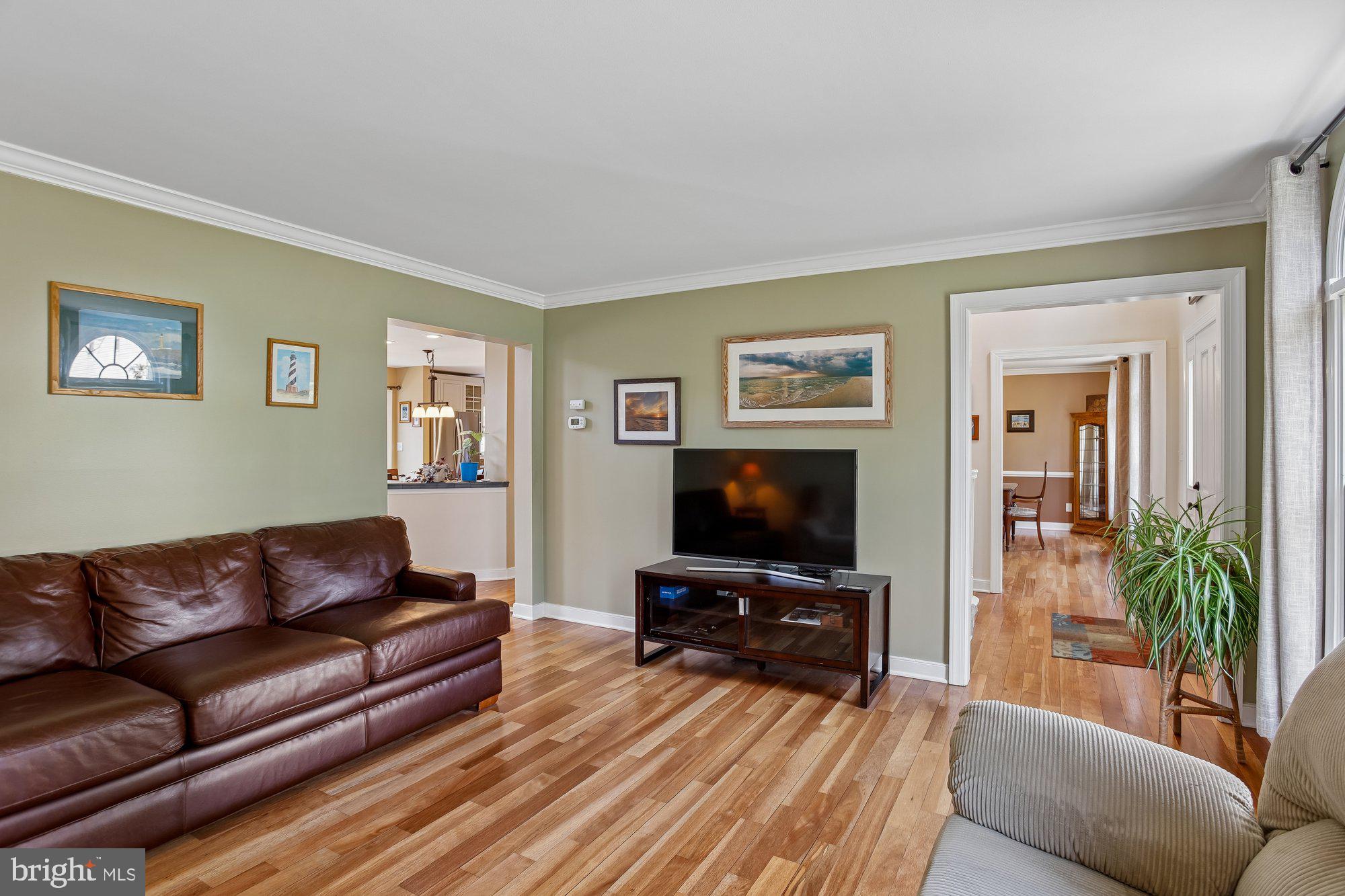 702 Falls Road Parkton, MD 21120 - Photo 14 of 67 Living Room