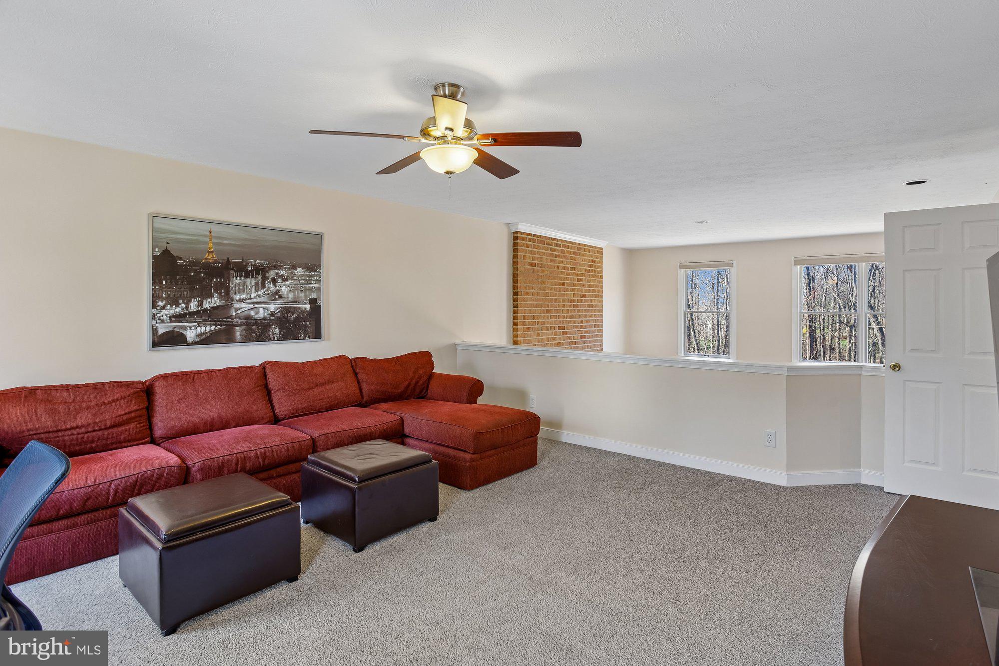 702 Falls Road Parkton, MD 21120 - Photo 30 of 67 Sitting Room
