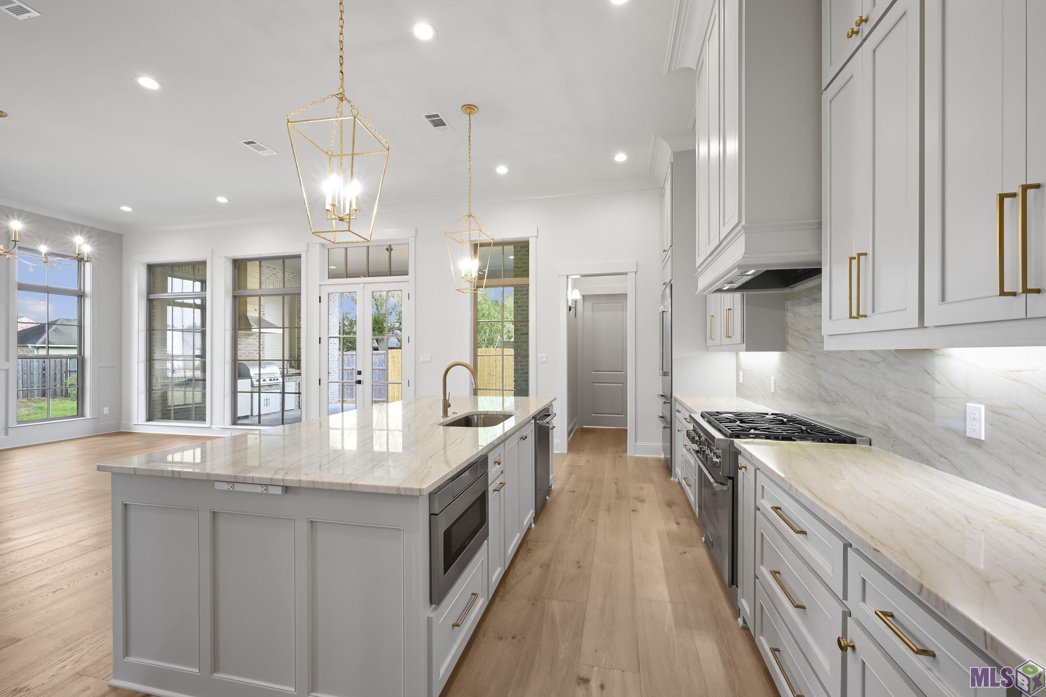 1752 Ville Marie Street Baton Rouge, LA 70808 - Photo 23 of 52 Upgraded appliance package