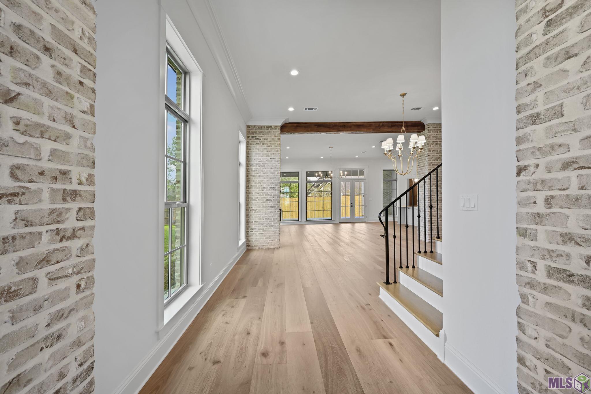 1752 Ville Marie Street Baton Rouge, LA 70808 - Photo 5 of 46 Pretty brick detail