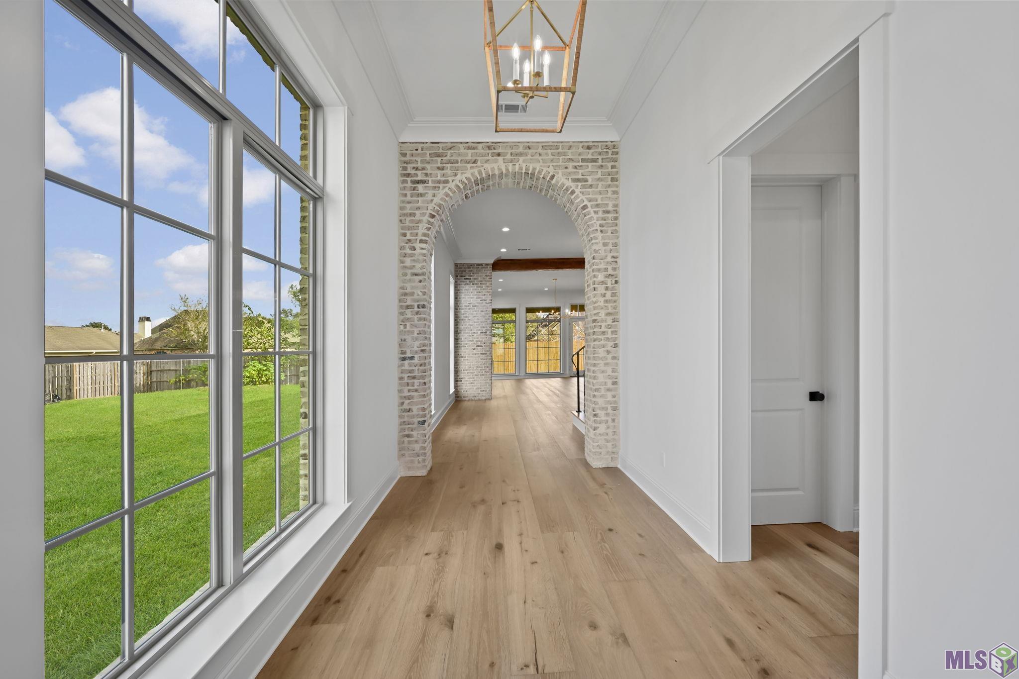 1752 Ville Marie Street Baton Rouge, LA 70808 - Photo 6 of 52 Light and bright foyer