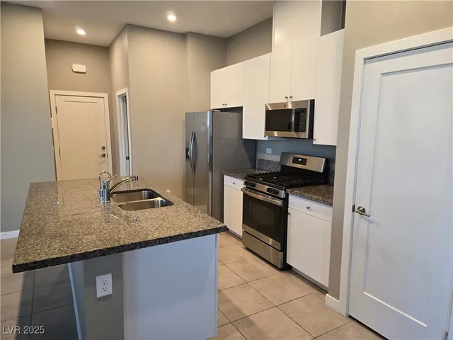 $470,000 | 3192 Timorasso Avenue, Henderson, NV 89044