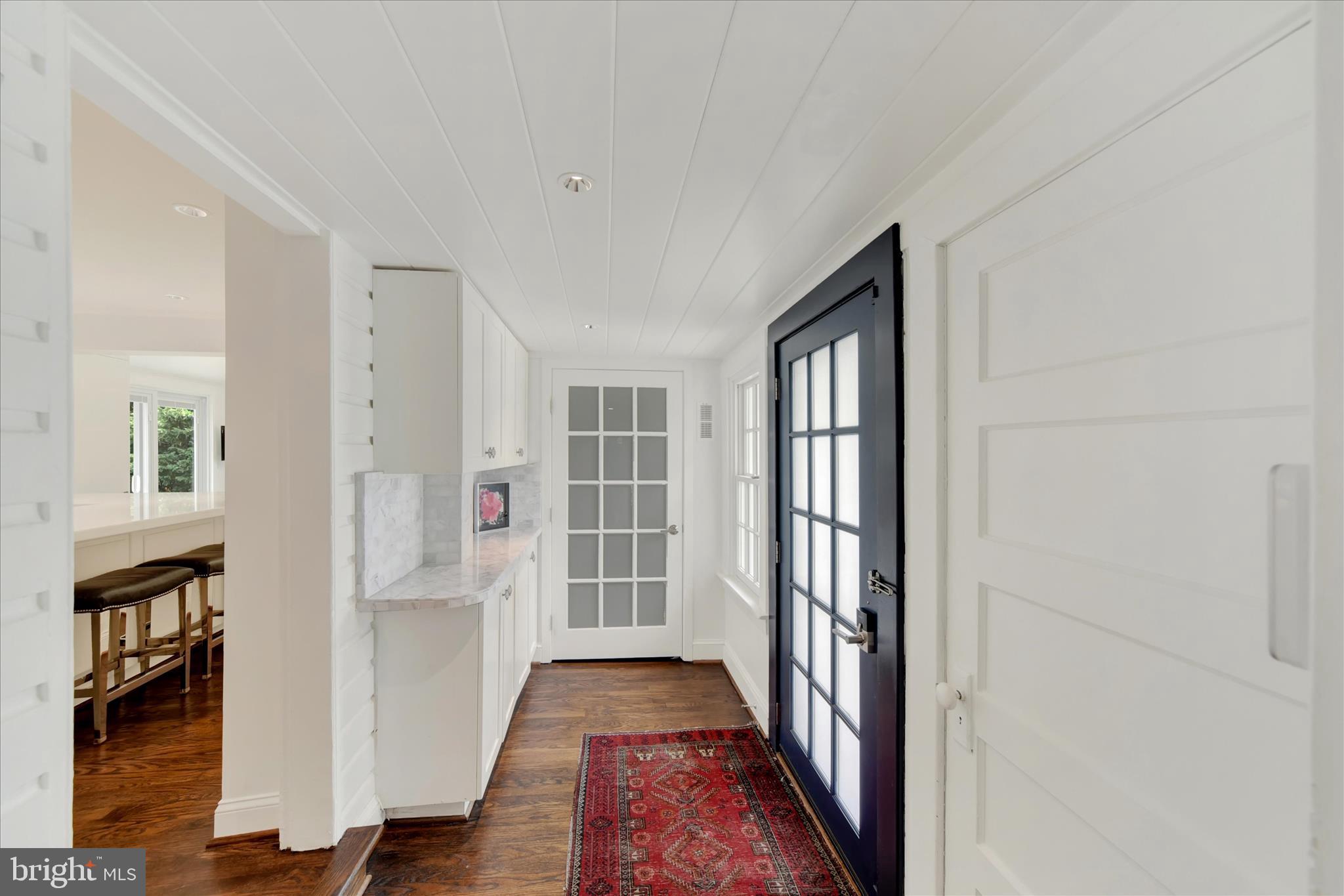 112 Hooks Lane Baltimore, MD 21208 - Photo 5 of 52