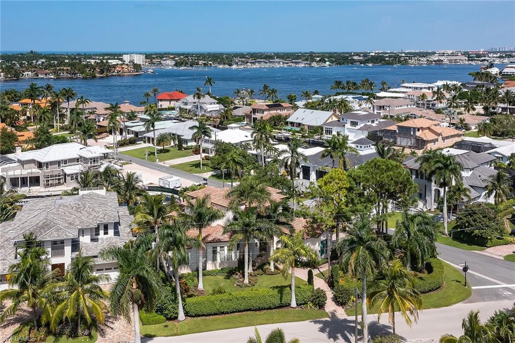 1801 Kingfish Road Naples, FL 34102 - Photo 28 of 35