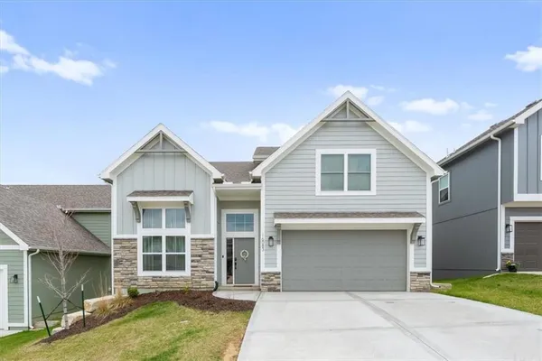 $462,000 | 16083 Ryan Circle, Parkville, MO 64152