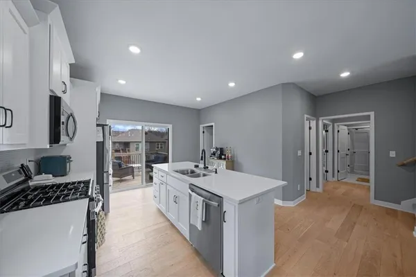 $462,000 | 16083 Ryan Circle, Parkville, MO 64152