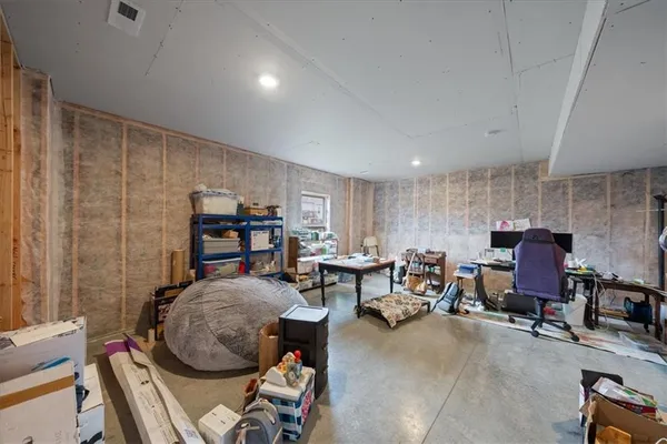 $462,000 | 16083 Ryan Circle, Parkville, MO 64152
