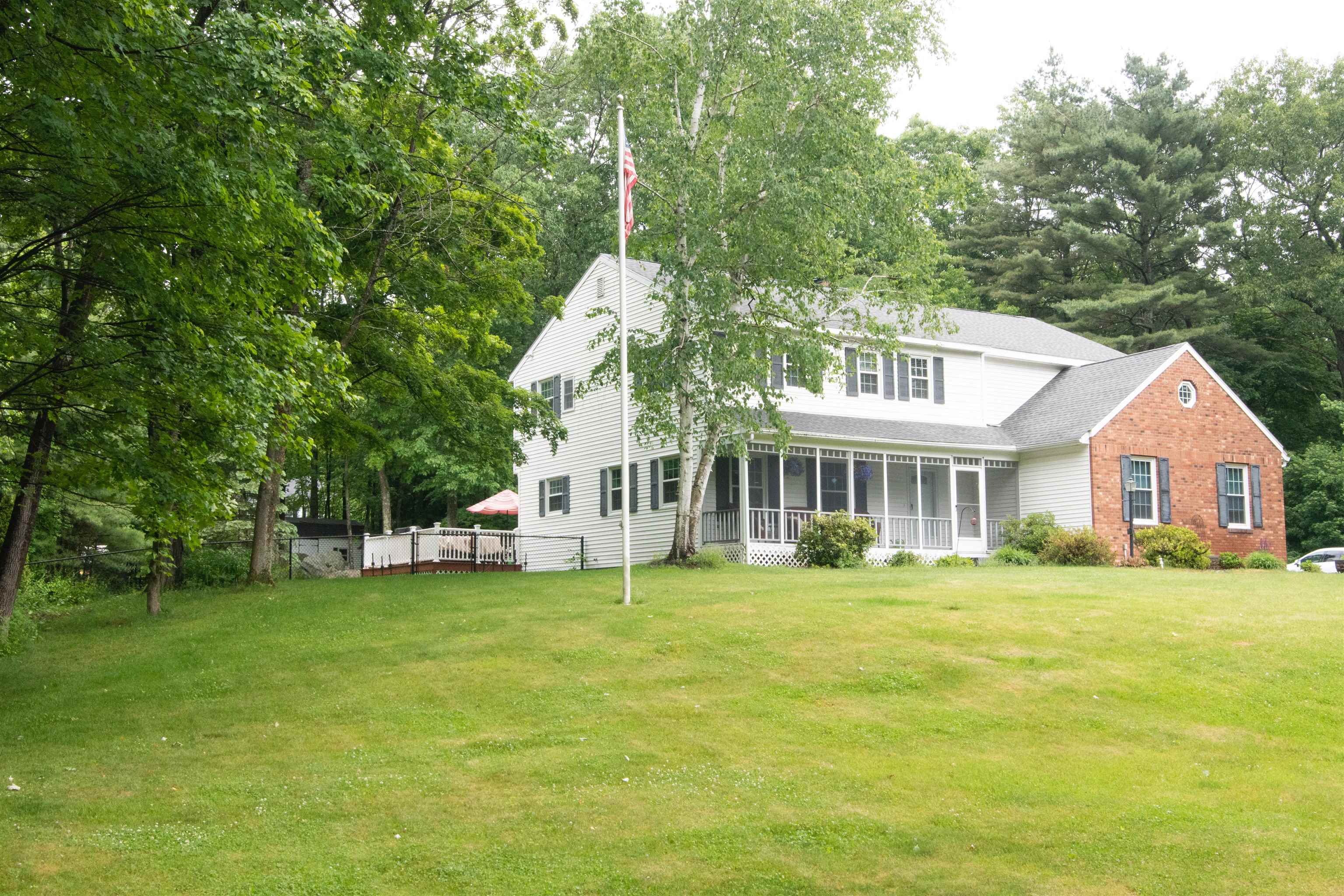 338 Lucas Road Manchester, NH 03109 - Photo 29 of 36