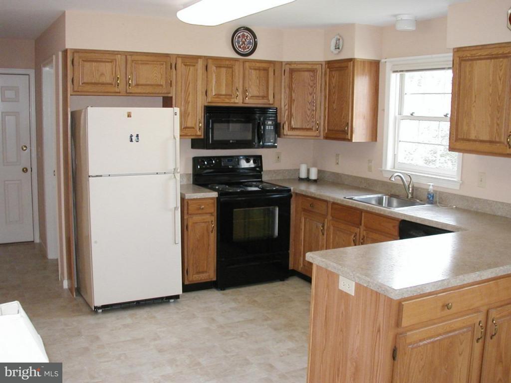 706 West 6th Street Lititz, PA 17543 - Photo 5 of 12
