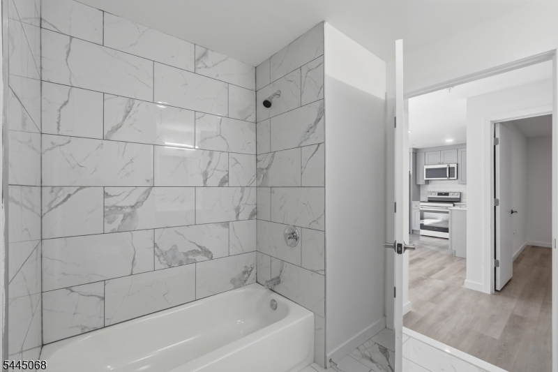 566 Springfield Avenue, Unit 201 Newark, NJ 07103 - Photo 7 of 11