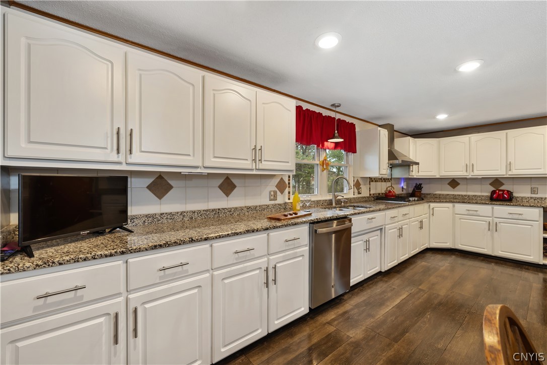 228 Ridgecrest Road De Witt, NY 13214 - Photo 15 of 50