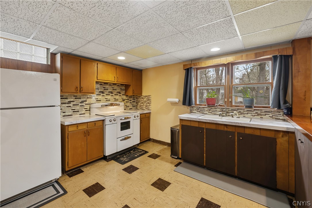 228 Ridgecrest Road De Witt, NY 13214 - Photo 33 of 50