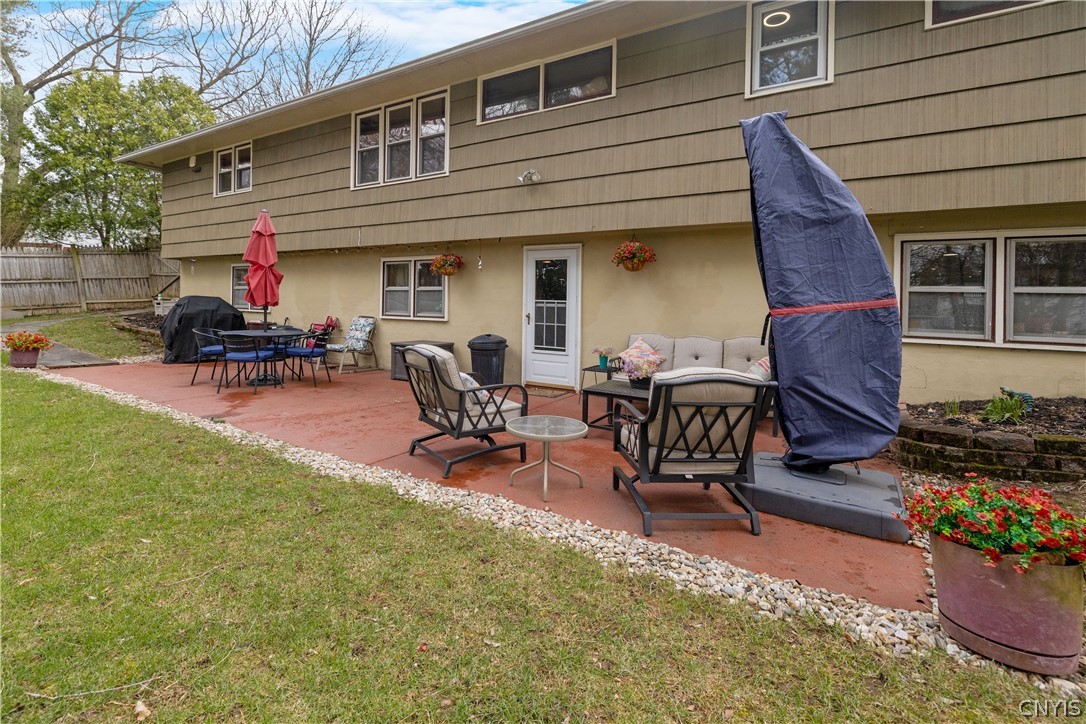 228 Ridgecrest Road De Witt, NY 13214 - Photo 45 of 50