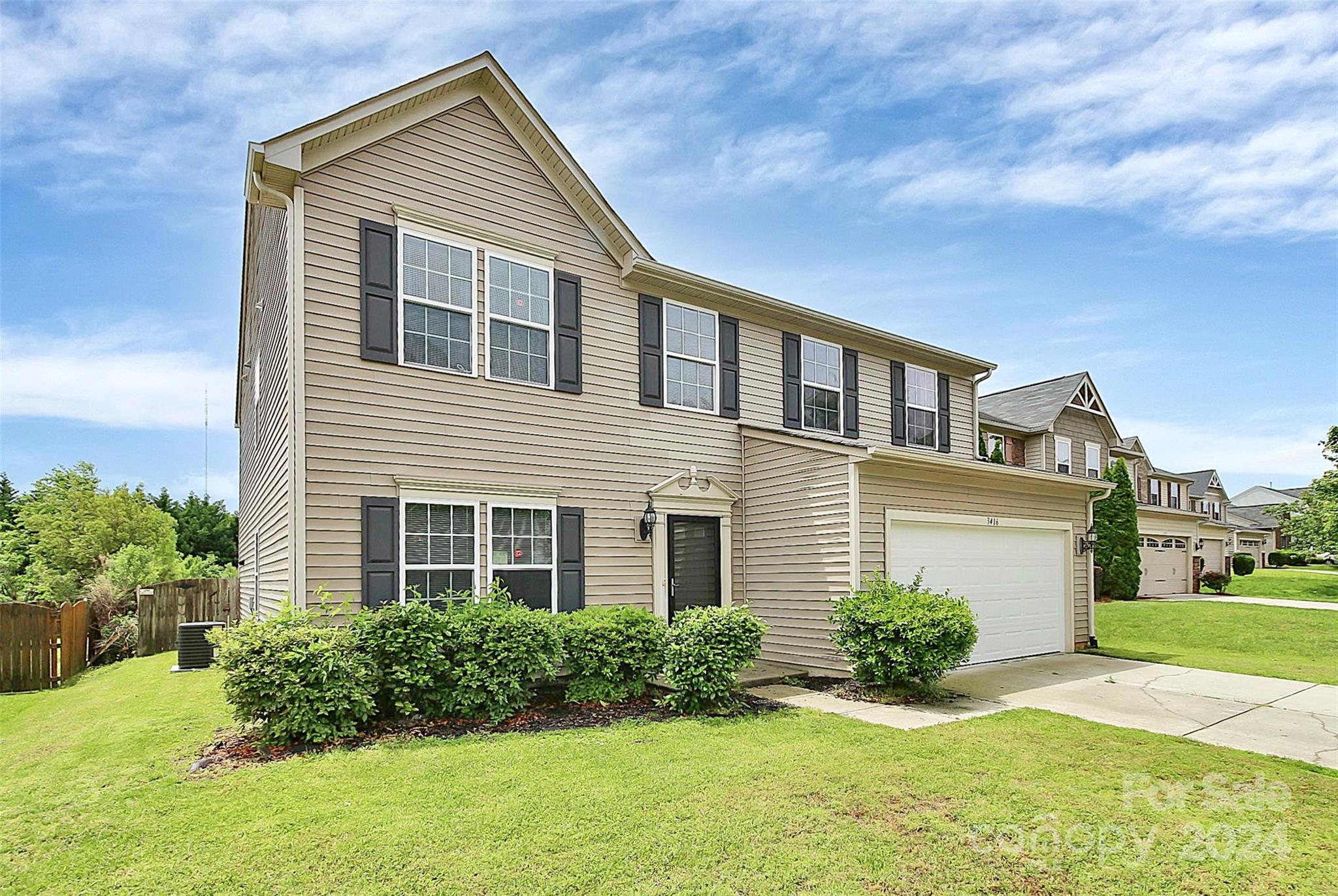 3416 Ashley View Drive Charlotte, NC 28213 - Photo 3 of 28 a front view of house with yard and green space
