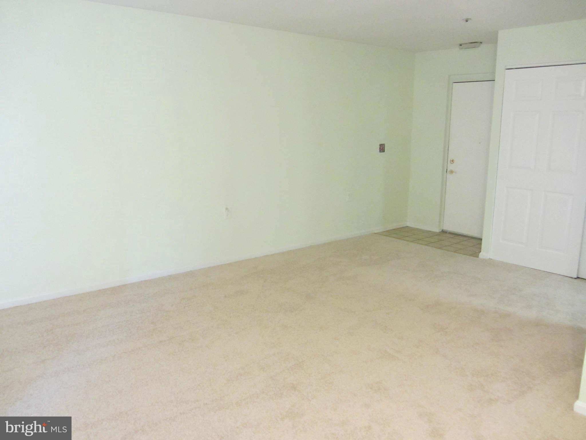 4100 Chardel Road, Unit 1C Baltimore, MD 21236 - Photo 4 of 26 Living Room