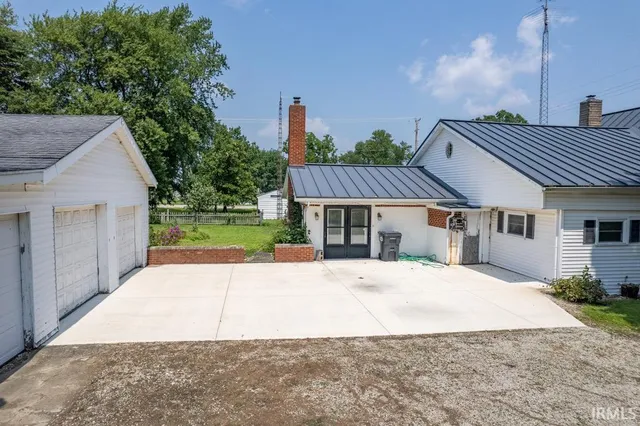 $180,000 | 6970 North 100 West, Hartford City, IN 47348