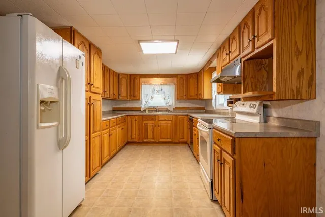 $180,000 | 6970 North 100 West, Hartford City, IN 47348