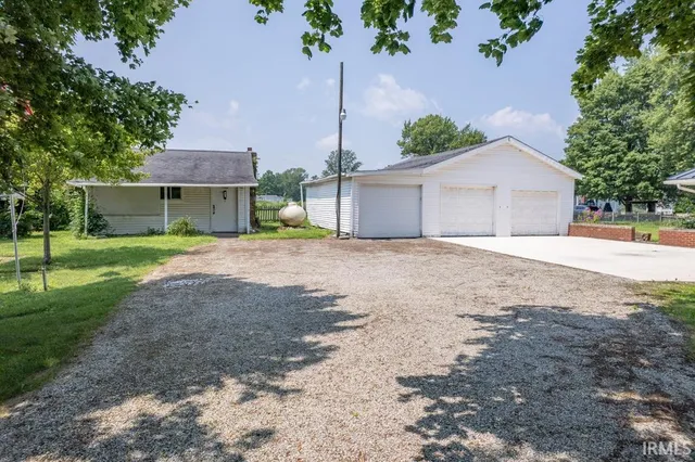 $180,000 | 6970 North 100 West, Hartford City, IN 47348