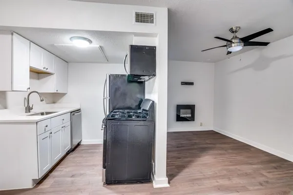 $799 | 4927 San Jacinto Street, Unit 102, Dallas, TX 75206