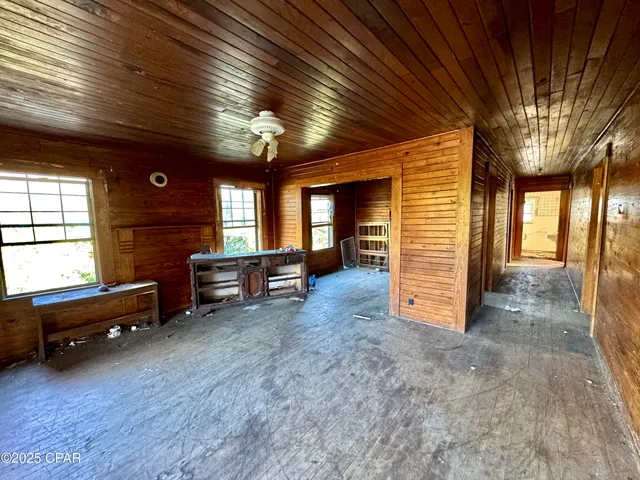 $60,000 | 861 8th Avenue, Graceville, FL 32440