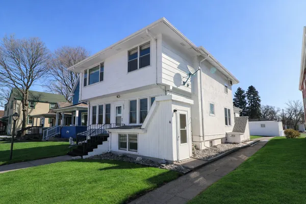$299,900 | 609 3rd Street North, Fargo, ND 58102