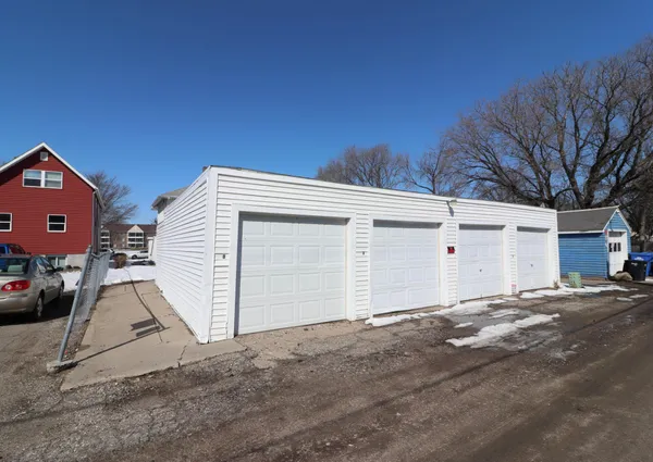 $299,900 | 609 3rd Street North, Fargo, ND 58102