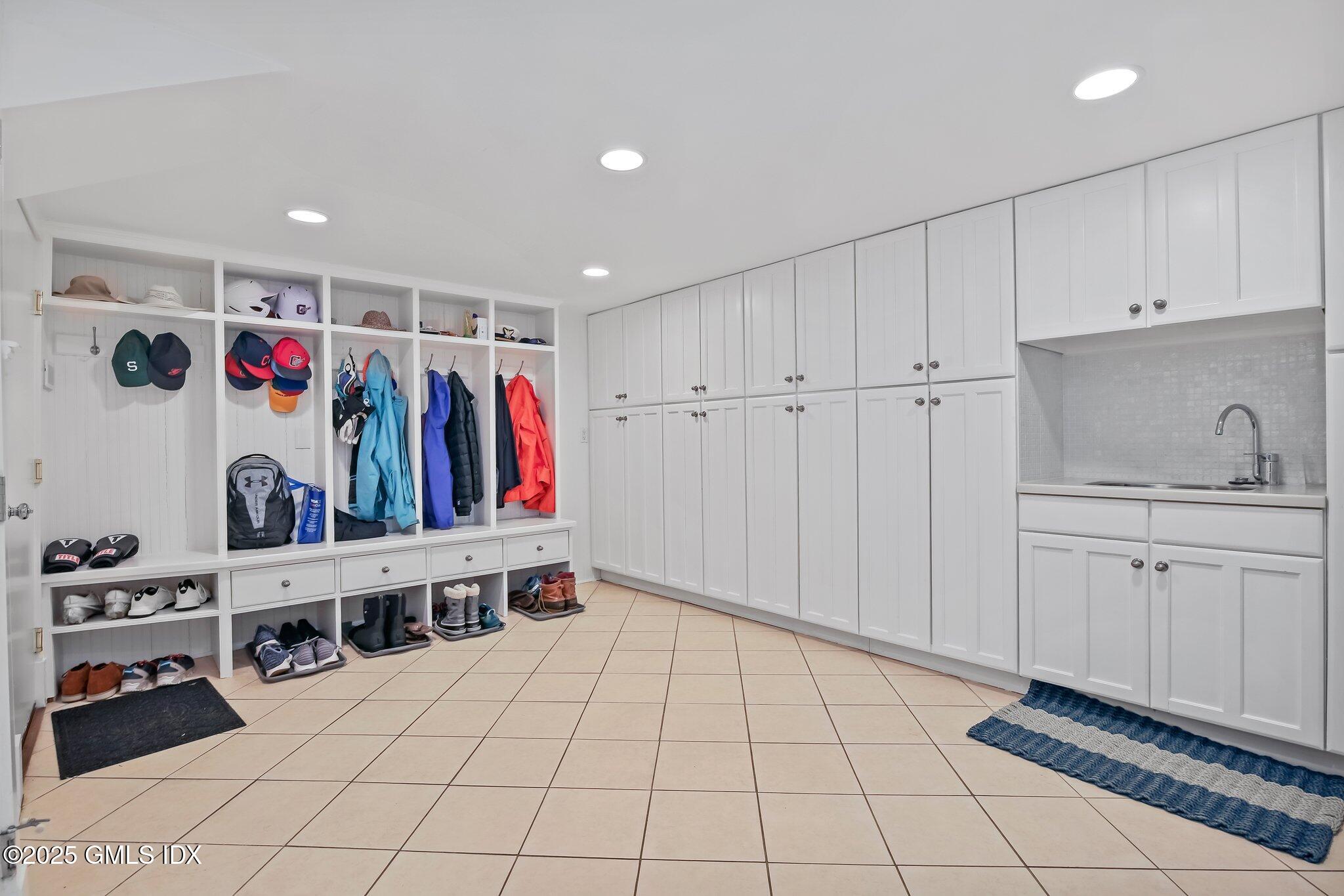 26 Glen Avon Drive Riverside, CT 06878 - Photo 43 of 59 Lower-level mudroom