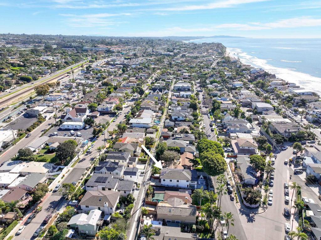 371 La Mesa Avenue Encinitas, CA 92024 - Photo 29 of 30 an aerial view of a city with lots of residential buildings