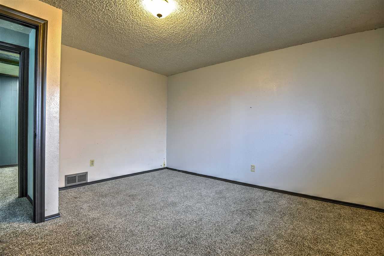 2220 West Bruce Avenue Spokane, WA 99208 - Photo 15 of 20