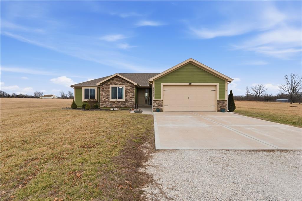 27805 Walker Road Harrisonville, MO 64701 - Photo 1 of 36