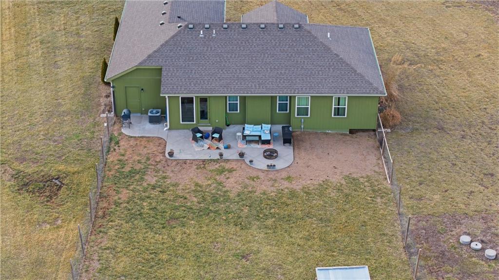 27805 Walker Road Harrisonville, MO 64701 - Photo 3 of 36