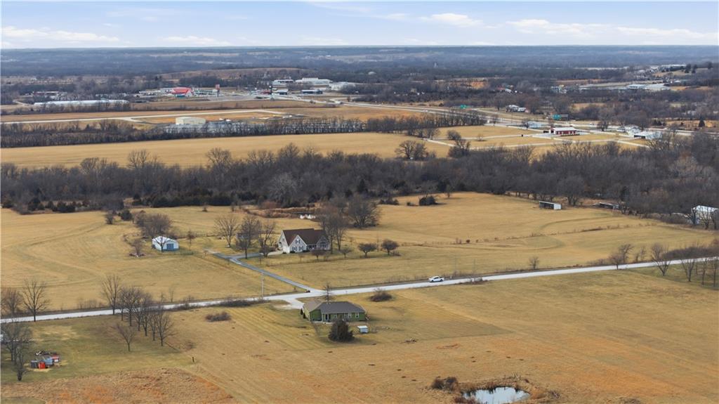 27805 Walker Road Harrisonville, MO 64701 - Photo 5 of 36