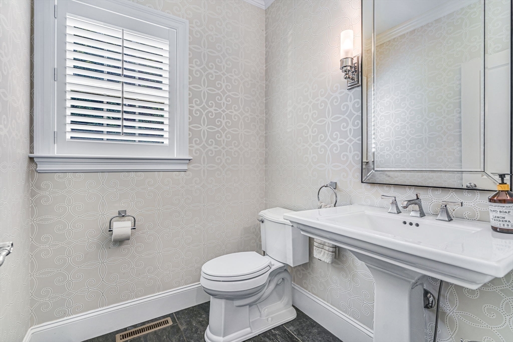 5 R North Street Hopkinton, MA 01748 - Photo 24 of 41 Gallery Image 24