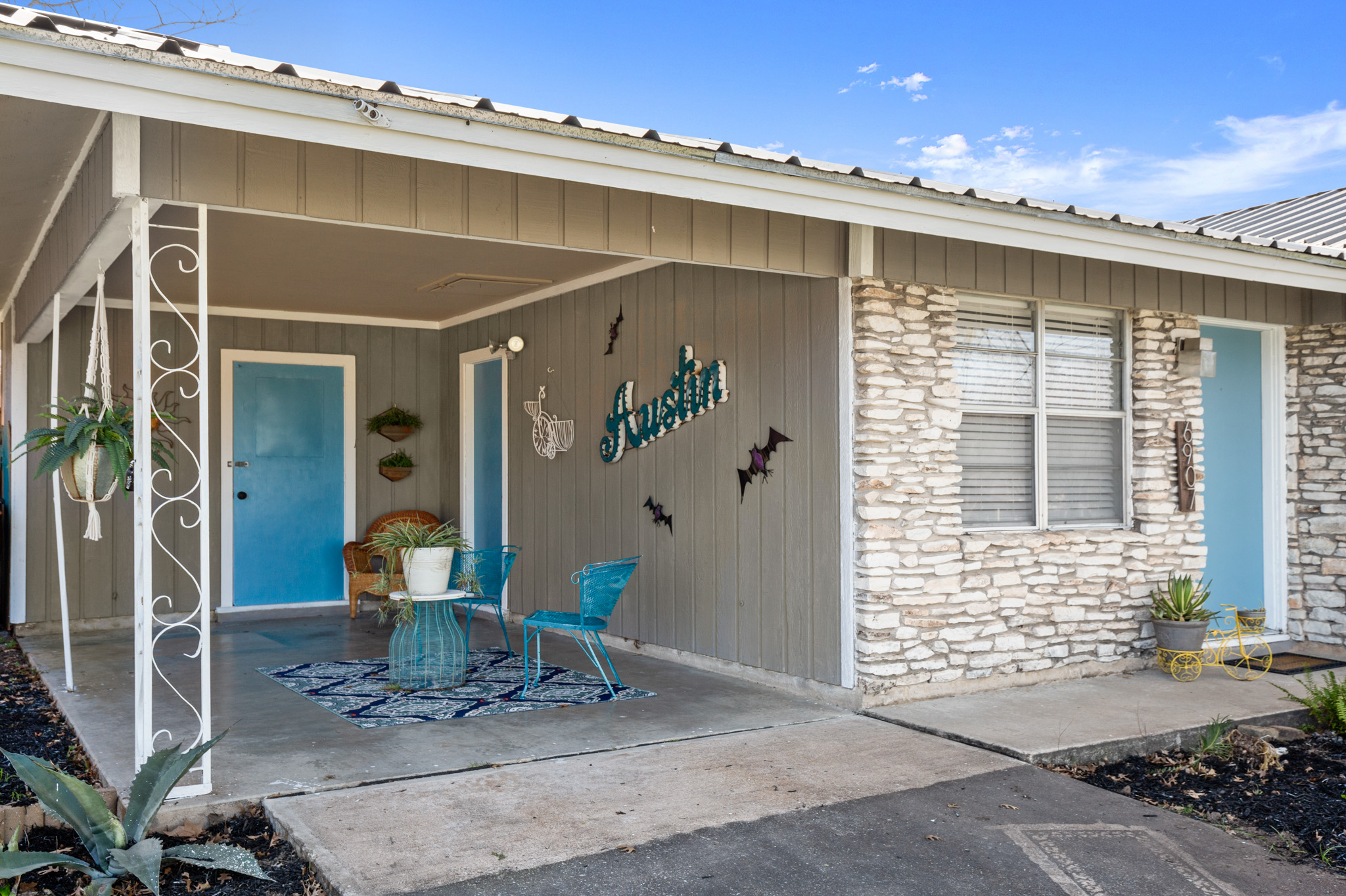 6907 Miranda Drive Austin, TX 78752 - Photo 3 of 19