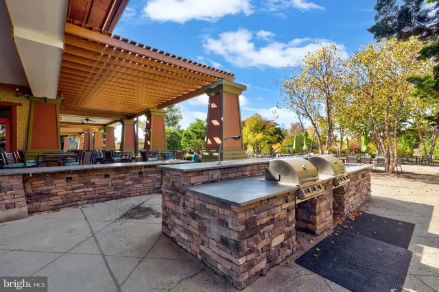 $639,900 | 5 Montauk Avenue, Fredericksburg, VA 22406