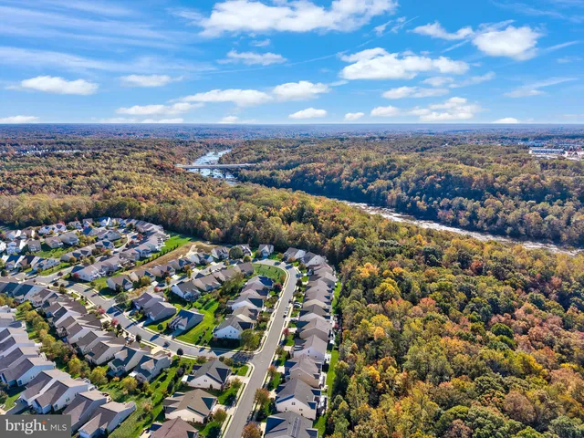 $639,900 | 5 Montauk Avenue, Fredericksburg, VA 22406