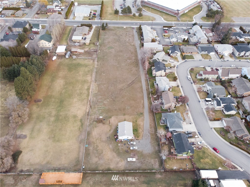 1415 Maple Street Wenatchee, WA 98801 - Photo 3 of 12