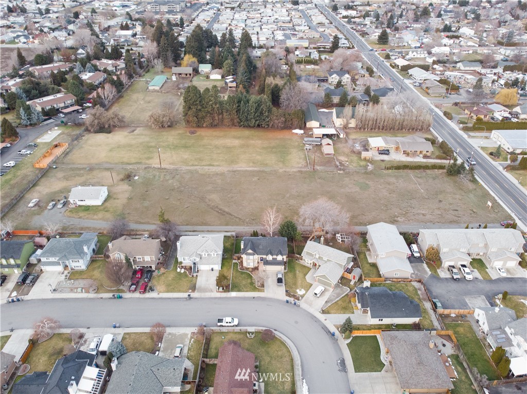1415 Maple Street Wenatchee, WA 98801 - Photo 6 of 12 view of rooftop