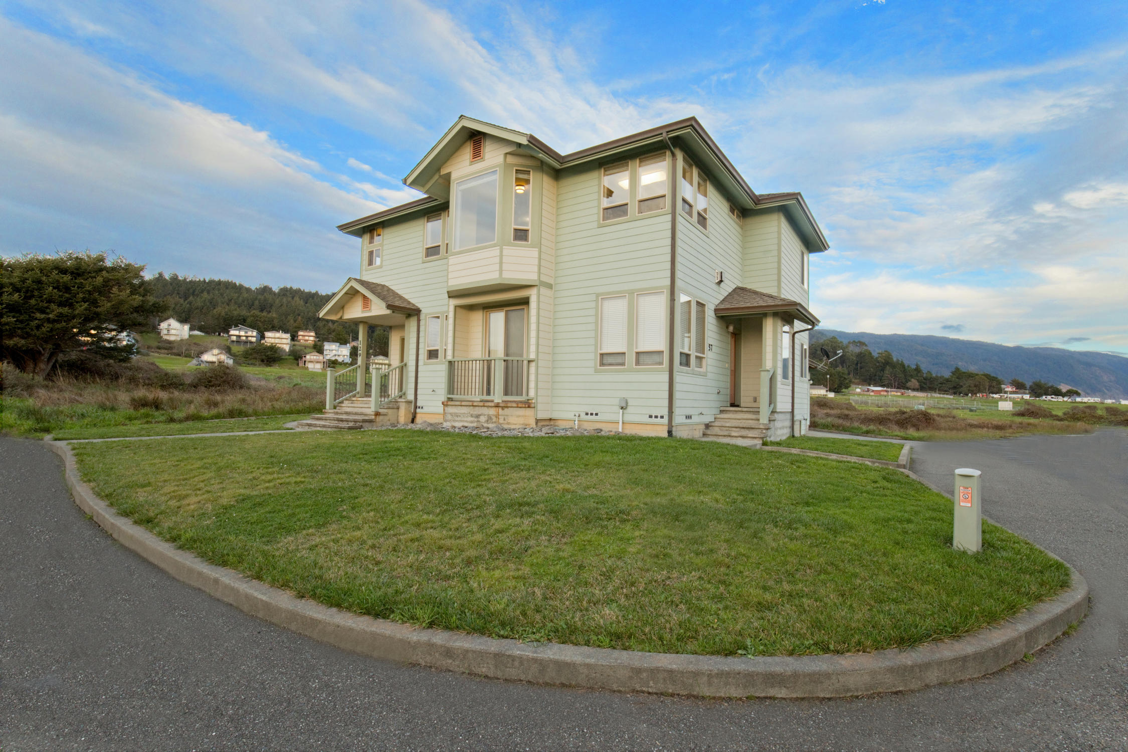 129 Neptune Road Whitethorn, CA 95589 - Photo 10 of 17