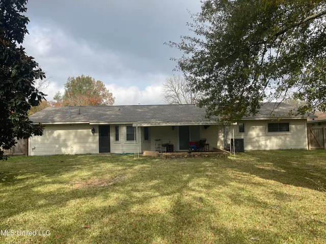 $163,000 | 1827 Teakwood Drive, Jackson, MS 39212