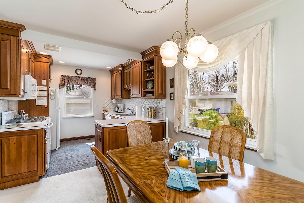 3095 Derby Road Columbus, OH 43221 - Photo 3 of 30