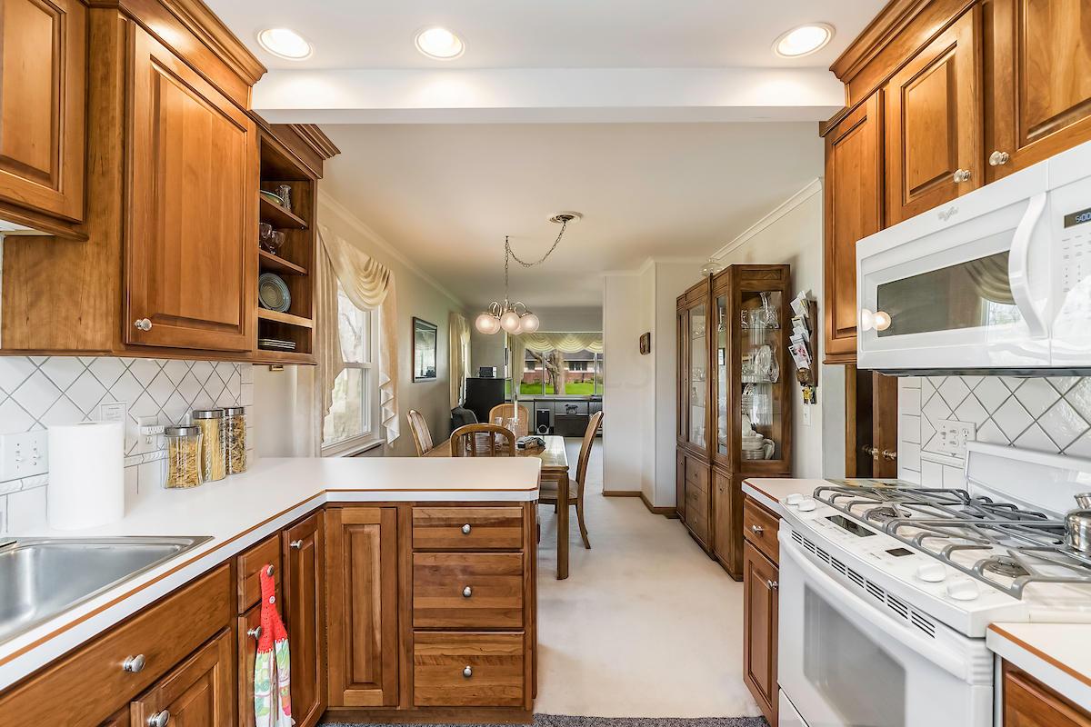 3095 Derby Road Columbus, OH 43221 - Photo 6 of 30