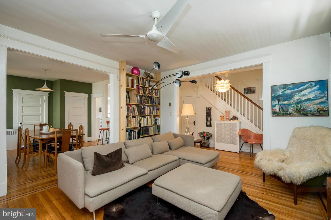 312 Radnor Road Baltimore, MD 21212 - Photo 6 of 30 Living Room