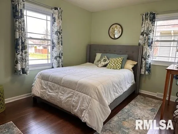 $229,900 | 2 Mary Lane, Jacksonville, IL 62650