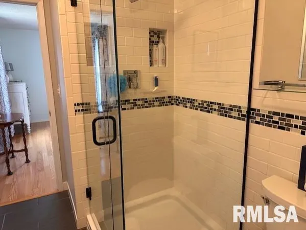 $229,900 | 2 Mary Lane, Jacksonville, IL 62650