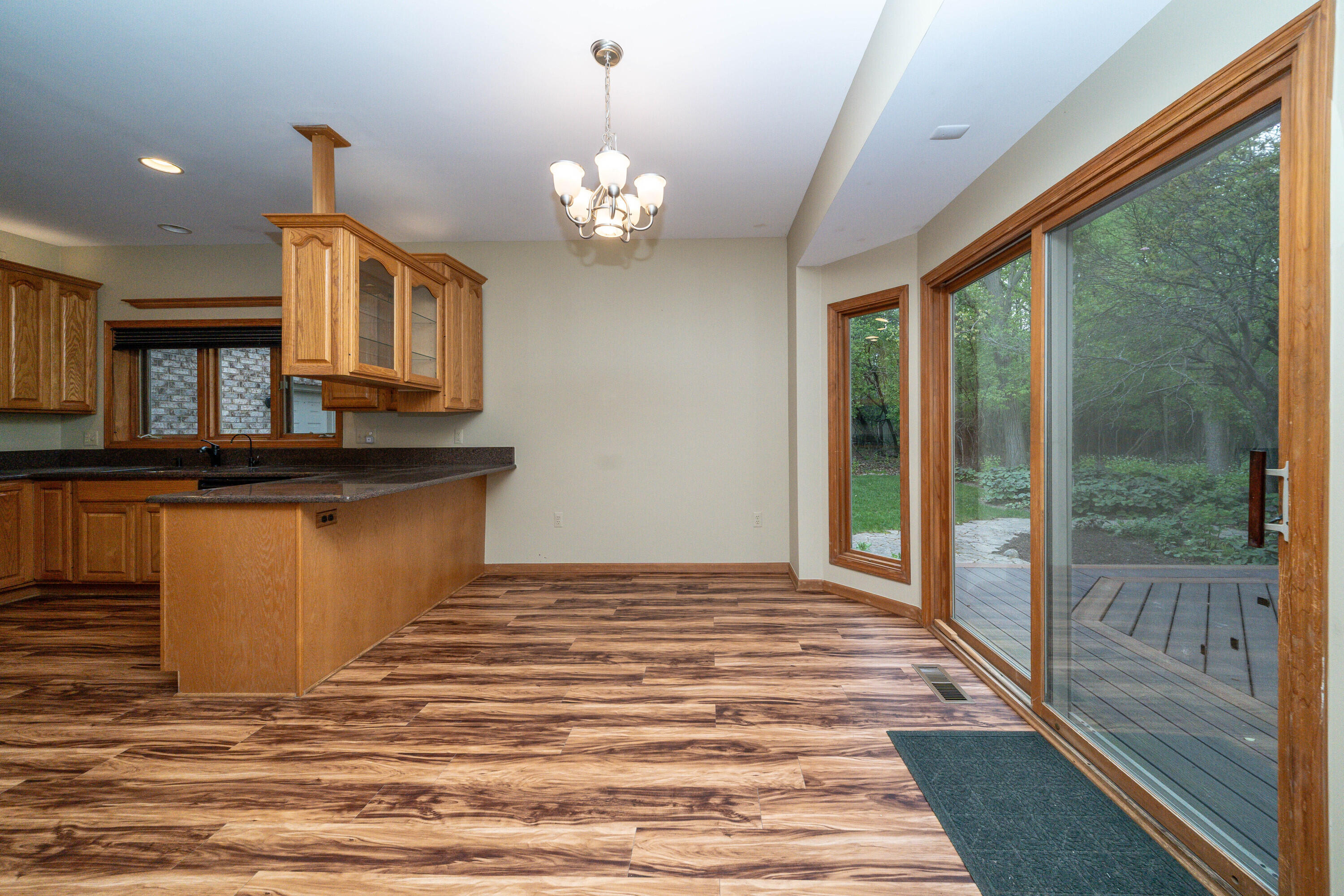 34554 Quaker Valley Road Farmington Hills, MI 48331 - Photo 11 of 56 022_60