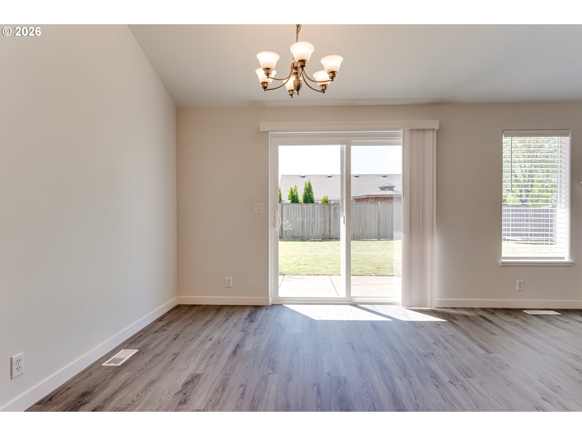 6084 Rombauer Road Eugene, OR 97402 - Photo 6 of 19 Dining Area