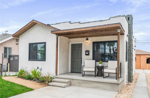 $3,000 | 745 West 106th Street, Los Angeles, CA 90044